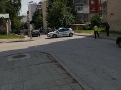 Отхвърлен Ромео вдигна на крак полицията в Търново! Заключи се в кола и ... 