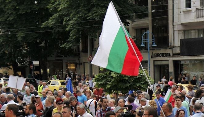 В Асеновград отново ври и кипи заради безобразията на ромите