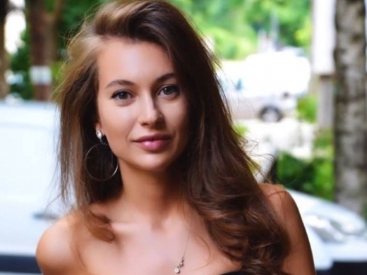 Никол Станкулова качи СНИМКА и сподели колко обича ...