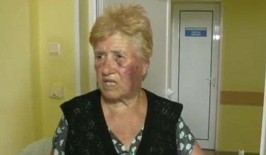 Баба Станка и дядо Иван разказаха през сълзи какво им е сторил злодеят, който нахлу в дома им по тъмна доба (ВИДЕО)