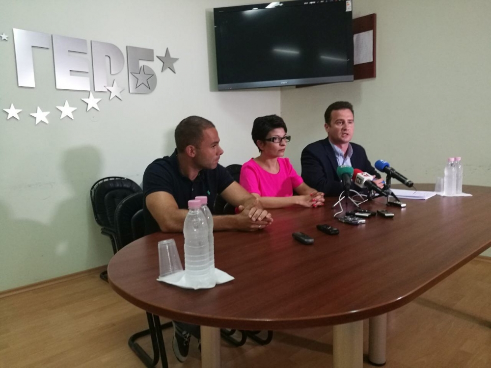 ГЕРБ дава на Цацаров проекта "Цанков камък"