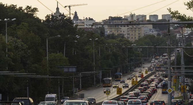 Зам.-кметът на София за тапите на "Орлов мост": Ситуацията е утежнена, защото... (СНИМКИ) 