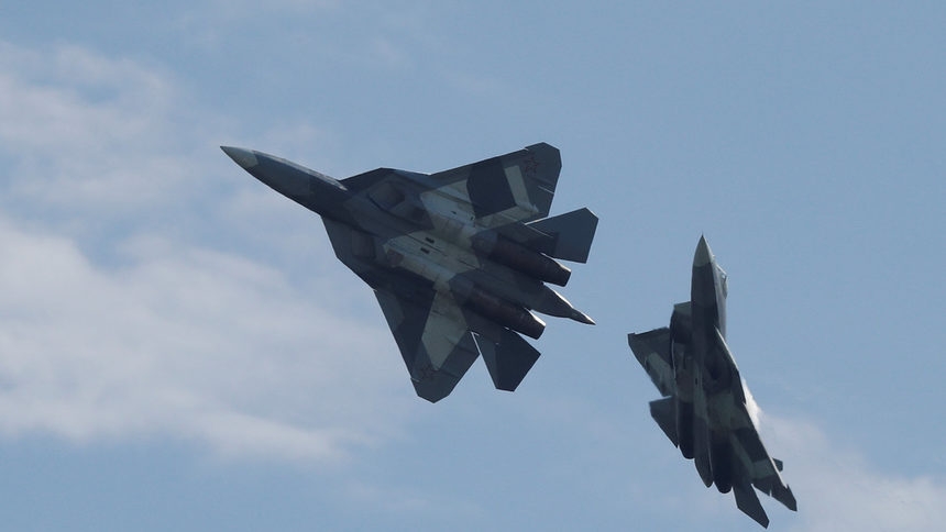 Daily Mail: Русия извади новото страшилище Су-57 (СНИМКИ/ВИДЕО)