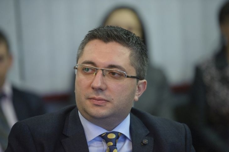 Министър Нанков обяви важна за всички шофьори новина, свързана с винетките