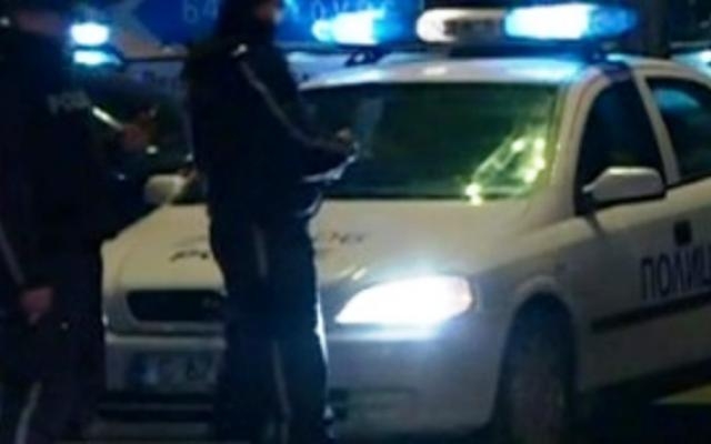 Сигнал до БЛИЦ! Полицай и турчин се биха до сладкарница на бул. "Витоша"