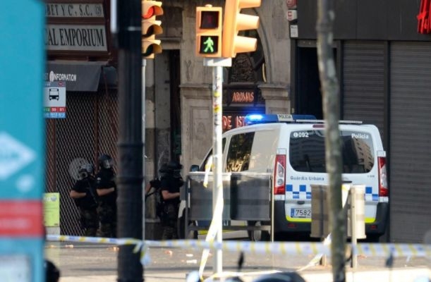 Млада гъркиня и двете й деца са в тежко състояние след атаката в Барселона 