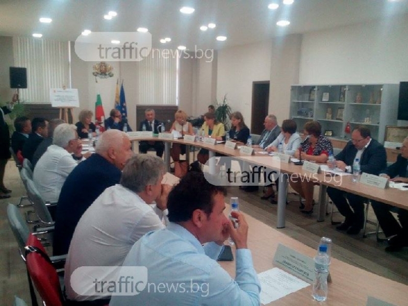 Нови протести се задават в Асеновград: Ромите биячи ще съдят гребците! (СНИМКИ)