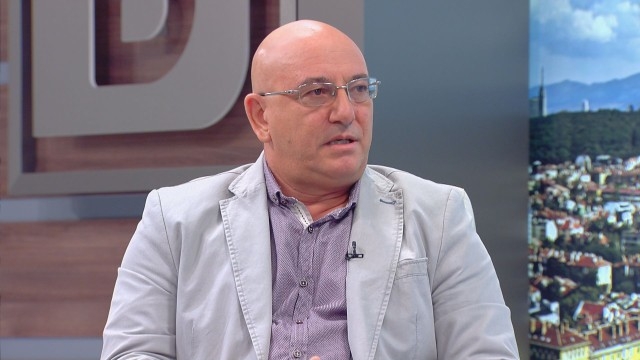 Ревизоро: Искат да вкарат всичко куцо и сакато по митниците 