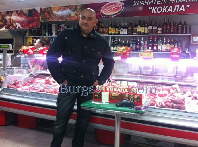 Първи СНИМКИ на „Мерцедес”-а на Кокала, който бе надупчен с куршуми в Айтос 