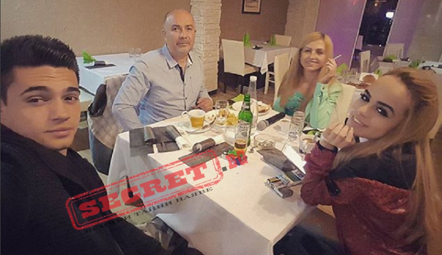 Гаджето на Сузанита се оказа мъжка пеперудка! Не излиза никъде без един тон грим (СНИМКА)