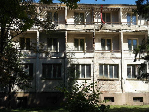 Спомени от соца: На разходка из Вършец – призрачния град на здравето (СНИМКИ)