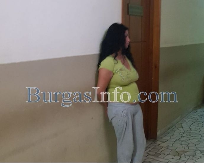 Ромката Николинка, псувала бургаски полицаи, сега е по-кротка и от агънце