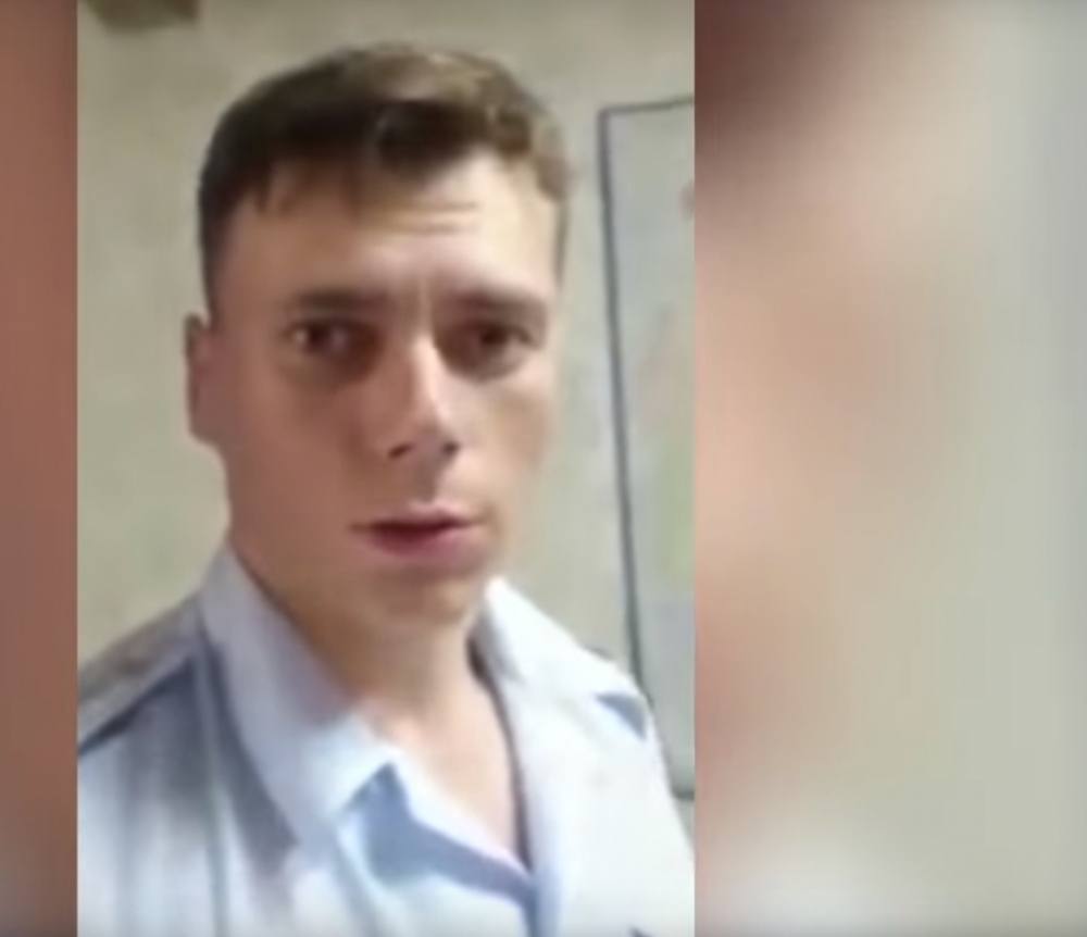 Полицай показа как "ярко" може да се уволниш от работа (ВИДЕО)