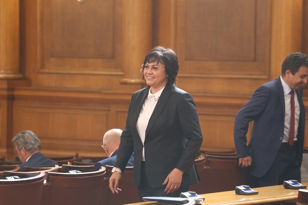 Пълен провал на вътрешната опозиция на Нинова