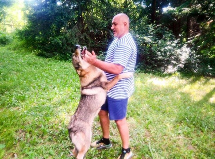 Бойко Борисов показа как почива в неделя, награбил се е с... (СНИМКИ)