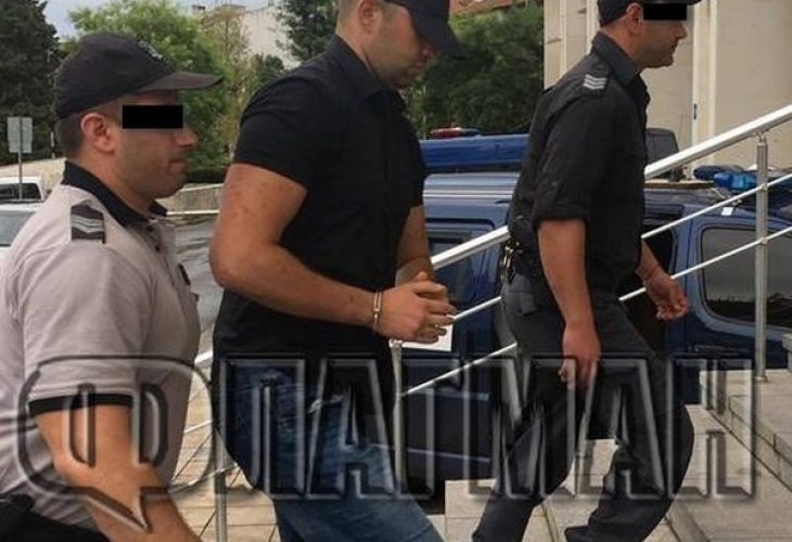Без много шум: Пуснаха всички обвинени за погрома в "Бикини" 