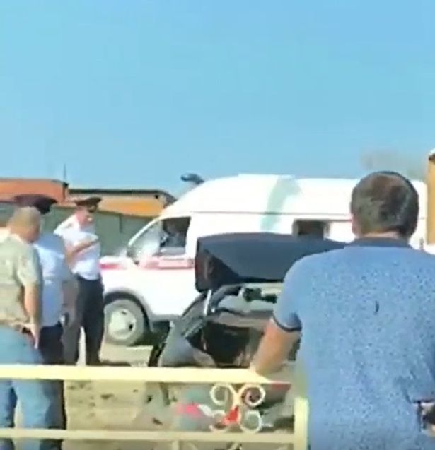 Сестрата и родителите на булка загинаха при страшна катастрофа, докато тя ги чакаше пред олтара (СНИМКИ/ВИДЕО 18+)