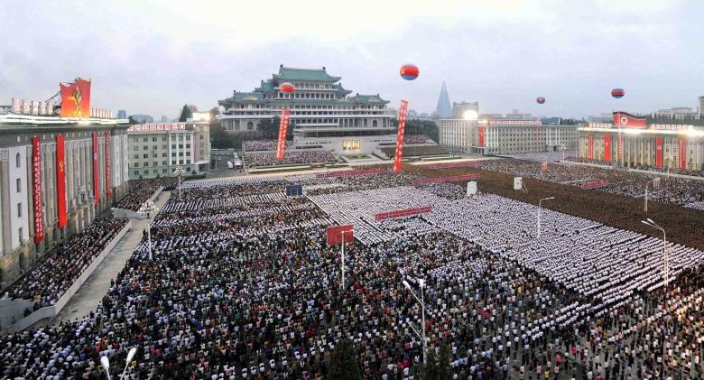 Пхенян ликува на пищен митинг в чест на най-мощния ядрен опит (СНИМКИ)