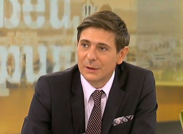 Виктор Николаев започна с шегите от ранни зори без да коментира свалянето от екран на Ани Цолова (СНИМКИ) 