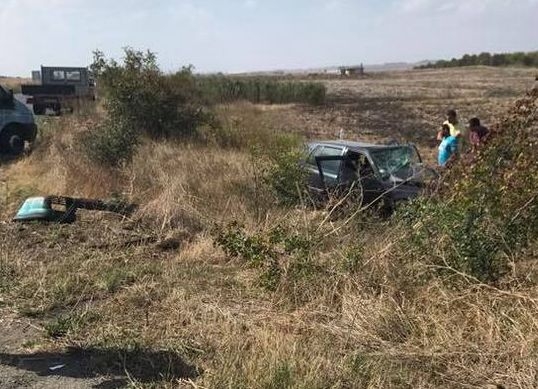 Бургазлия регистрира нова "Ланчия" в КАТ, подкара я към дома си, но от нея остана купчина ламарини (СНИМКИ)