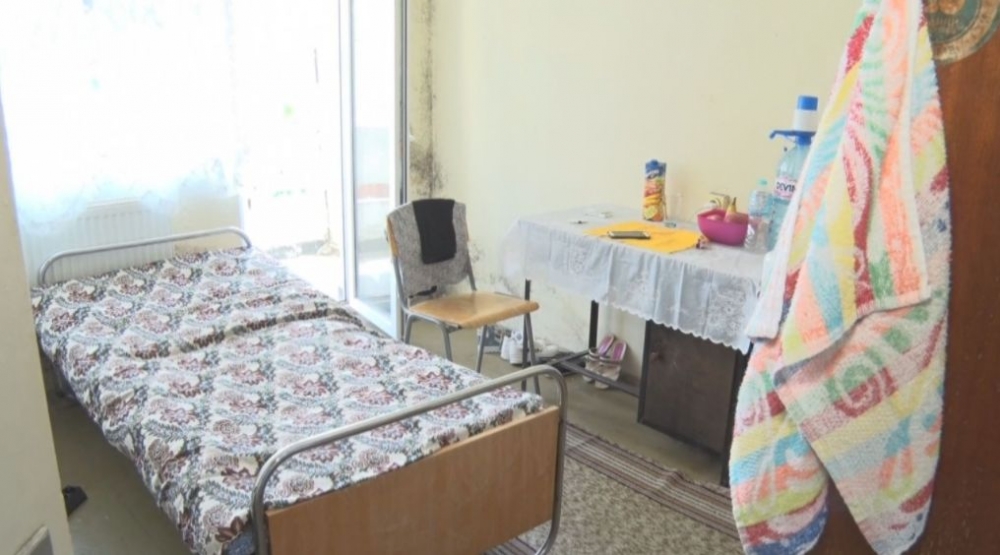 Студентите в шуменските общежития живеят в 70-те години на миналия век (СНИМКИ)