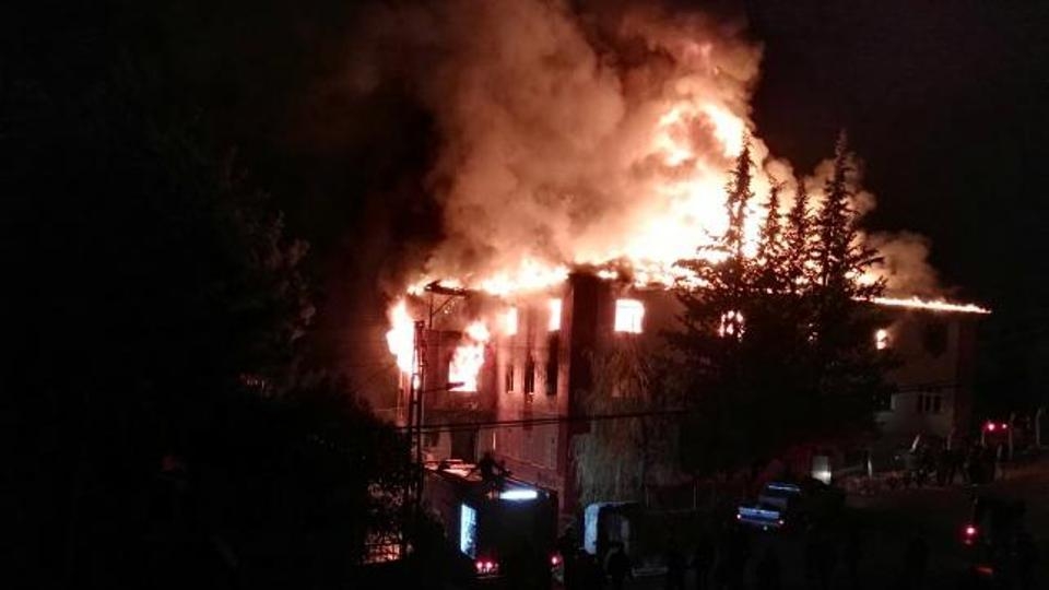 Пожар в училище в Малайзия, има загинали ученици