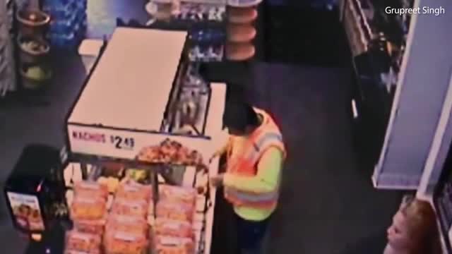 Бездомник герой бе сгазен до смърт при опит да спре крадла (ВИДЕО)
