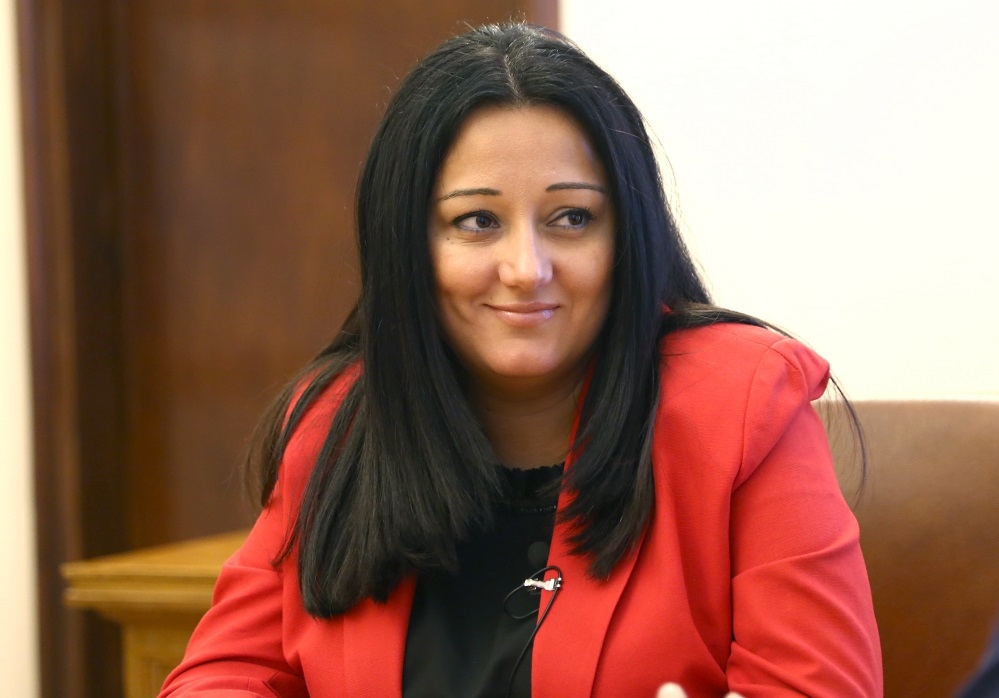 Лиляна Павлова си тръгва от парламента и призна, че...