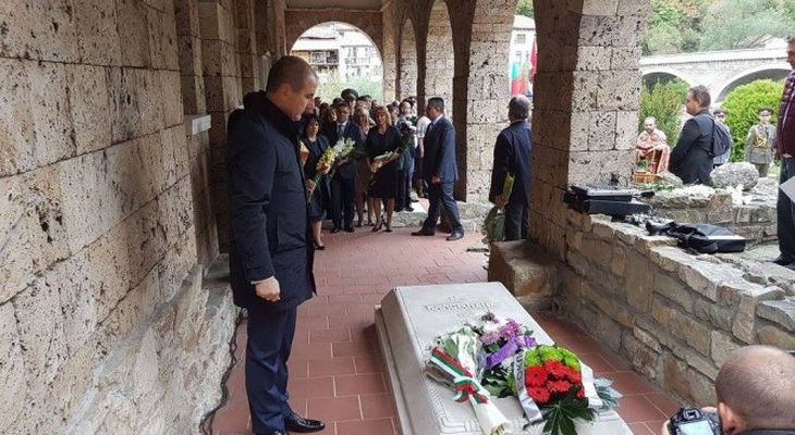 Цветанов ирече силни думи за празника от Велико Търново!