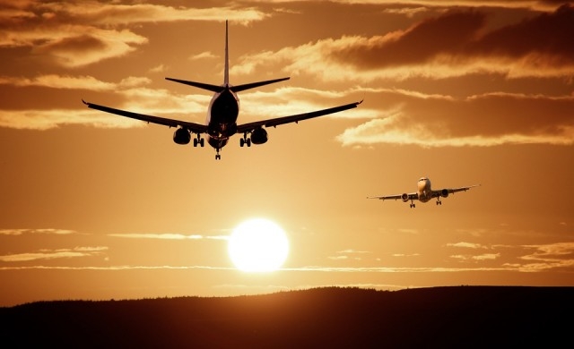 Скандал в небето! Какво прави тази бира в пилотската кабина на самолета (СНИМКА)