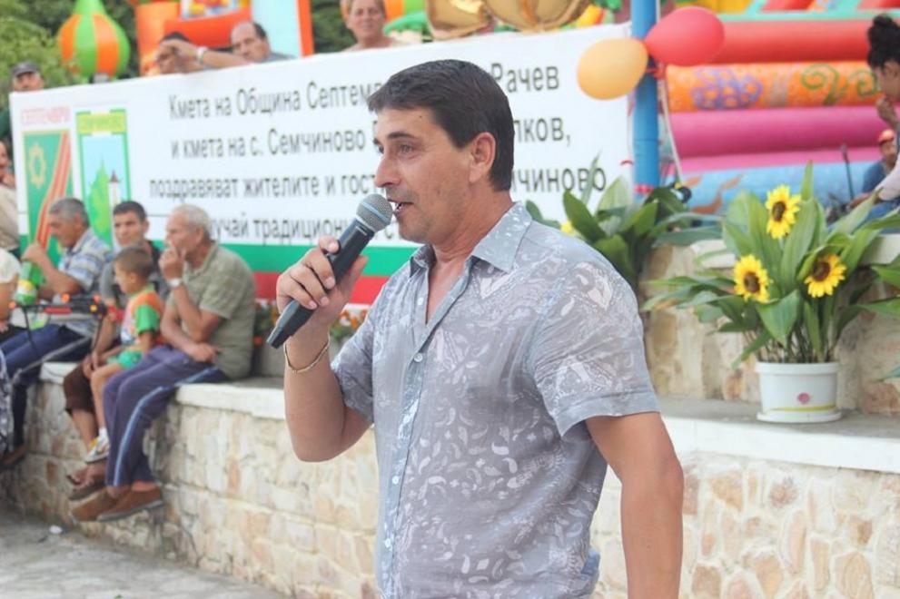 Кметът сводник Пламен Темелков остава на поста си, пуснали го в неплатен отпуск