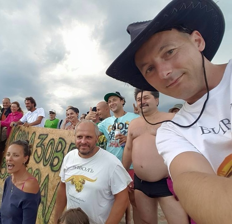  Псевдоеколози от "зеления октопод" лапат пари от държавата като спасители, а плажуващите се давят