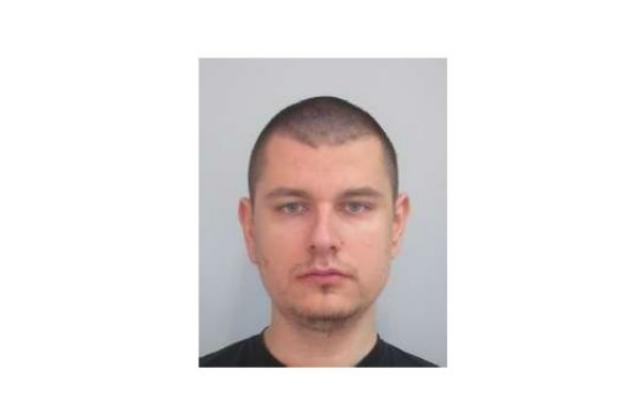 Акция край "Кичика"! Полицаи и следово куче тръгнаха по петите на Радослав!