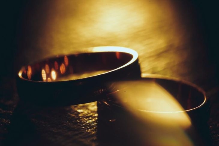 Шок: Младоженка нае килър за съпруга си 2 седмици след сватбата, за да...