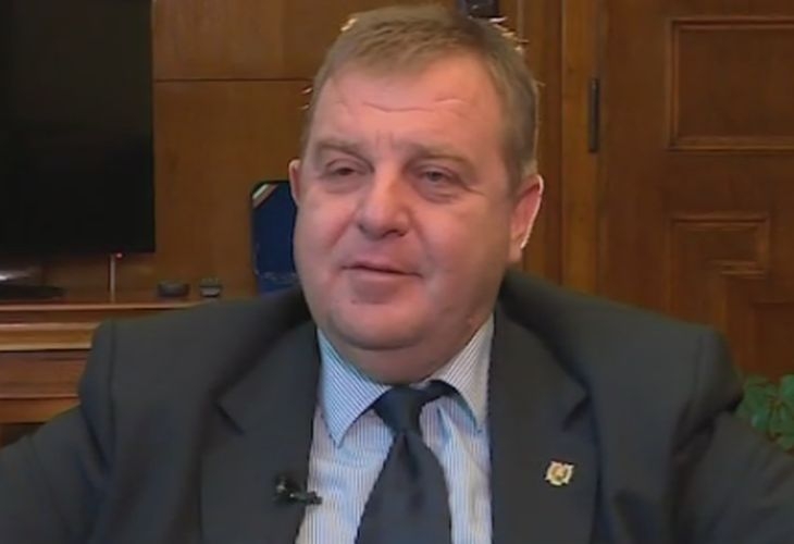 Кaракачанов разкри защо е подарил каска на младоженеца Волен, проговори за изтребителите и радикалния ислям в България