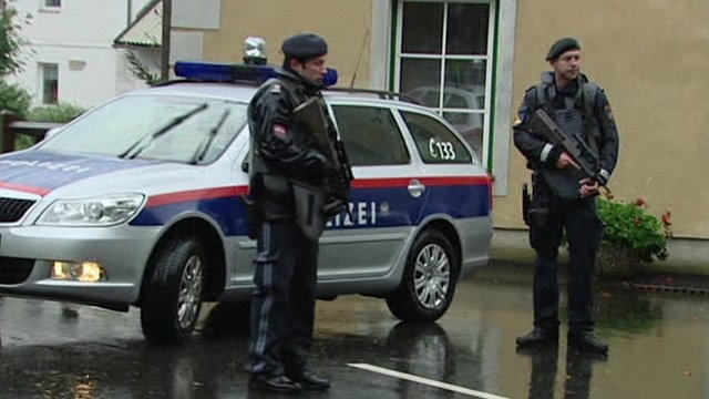 Кървава нощ във Виена! Афганистанци и чеченци се спречкаха с българин и сърбин, има убит