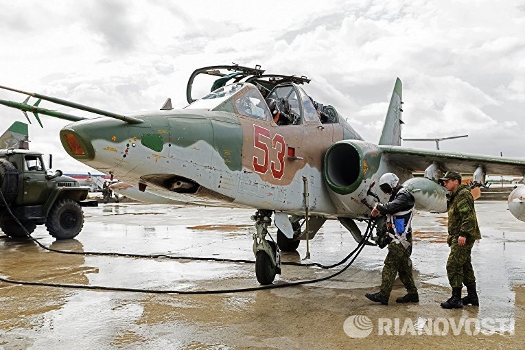 В Русия обсъждат замяна на легендарния Су-25 „Грач”