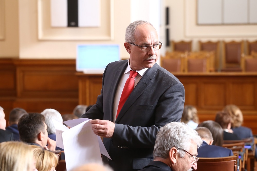 Неофициално: ГЕРБ не пусна Добрев, но с Антон Тодоров ще се прости