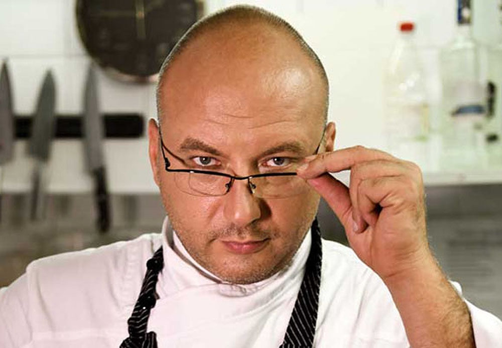 Само в "Шоу"! Шеф Манчев се научил на дисциплина в Швейцария