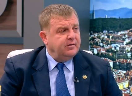 Каракачанов: Нито един кум, сват или на булката брат не съм назначил