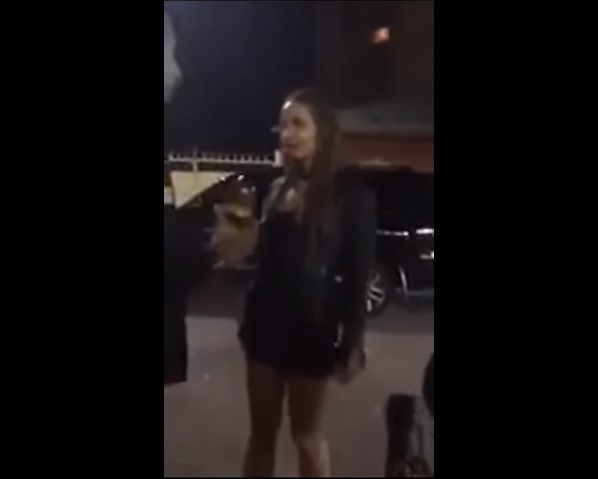 Брутално ВИДЕО! Мъж прати приятелката си в безсъзнание след въпрос - ще ме удариш ли?