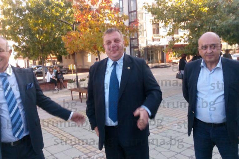 Каракачанов направи псевдоеколозите на пух и прах с култова реплика за черния щъркел, бялата лястовица и краставата жаба (СНИМКИ)