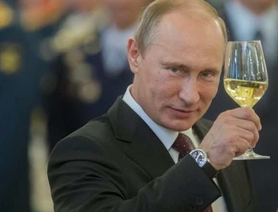 СНИМКИ и ВИДЕО показаха как светът поздрави Путин за 65-ата му годишнина