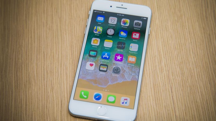 Голям бъг при новия iPhone 8