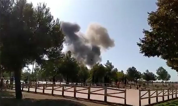 Изтребител се разби в Испания след военен парад  (СНИМКИ/ВИДЕО)