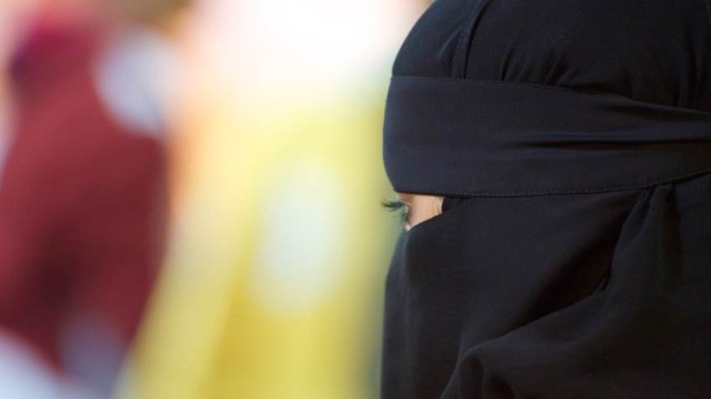 В Швейцария ще има референдум за забрана на бурки и никаби