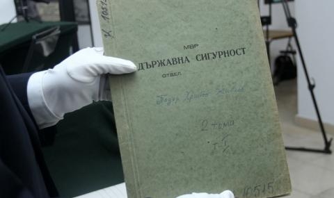 Служителите на ДС - неграмотни и некачествени