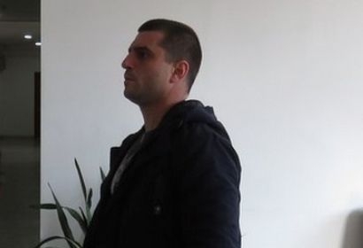 Знакови фигури са с белезници след спецакцията в Бургаско, сред тях е и Бекира