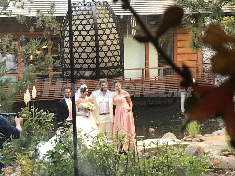 Първи СНИМКИ от кралската сватба на Фики и Гюлджан в "Маринела"! Кумата Галена засенчи булката със зашеметяващо секси рокля