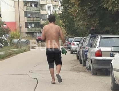 Паника в Монтана! Лудият Цеци напада майки и децата им 